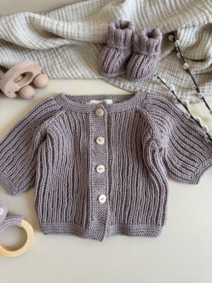 Gebreid vest met knopen van biologisch katoen - Bruin