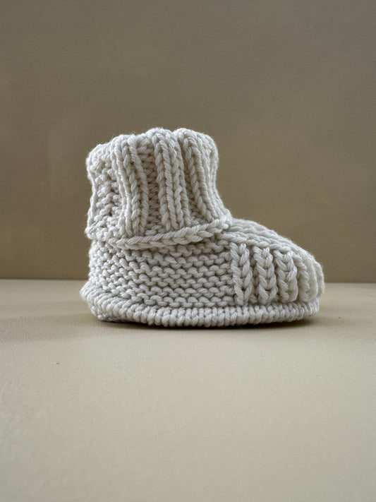 Gebreide babyslofjes van biologisch katoen - Créme