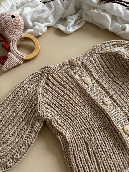 Gebreid vest met knopen van biologisch katoen - Beige