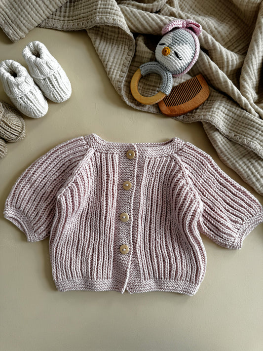 Gebreid vest met knopen van biologisch katoen - Roze