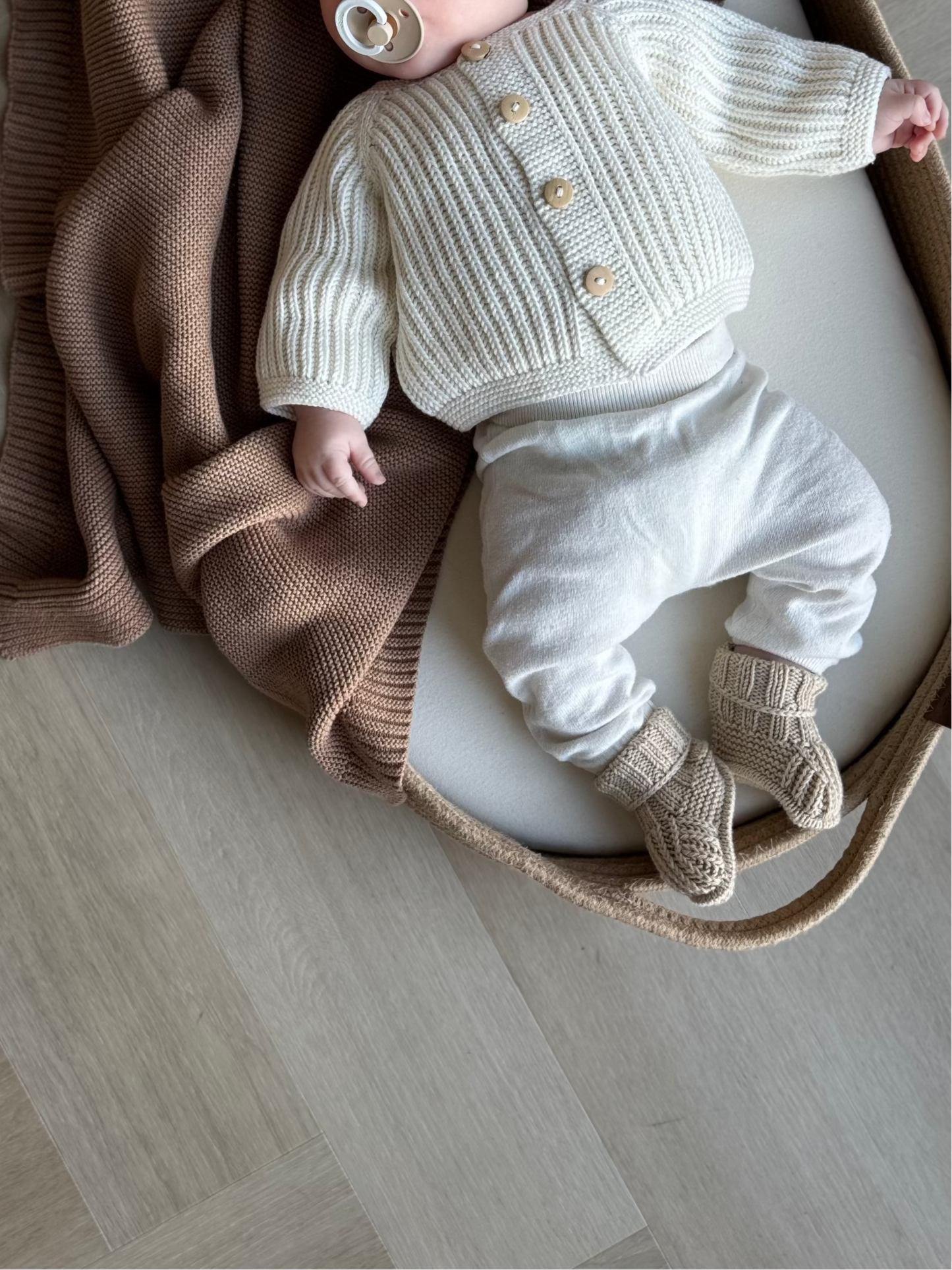 Knitted cardigan with buttons in organic cotton - Cream